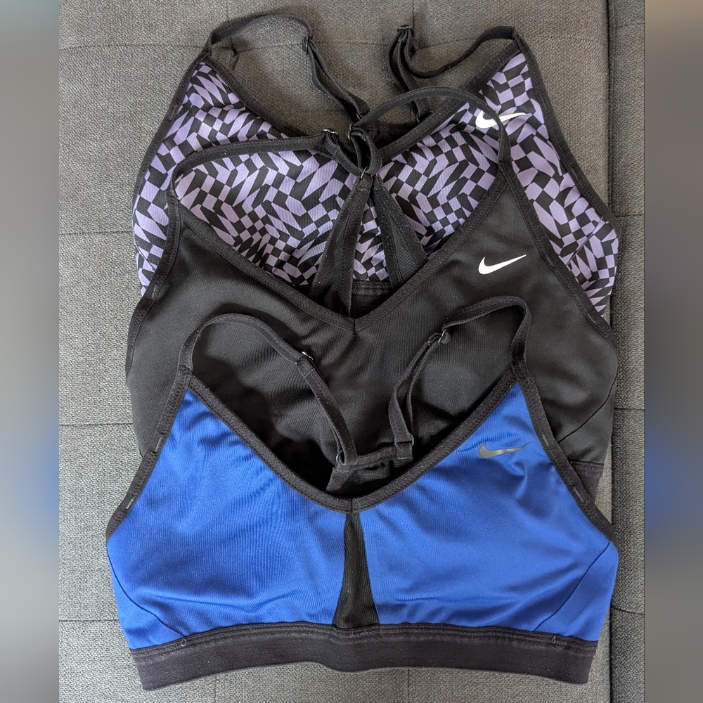 3 Nike Light Support Sports Bras